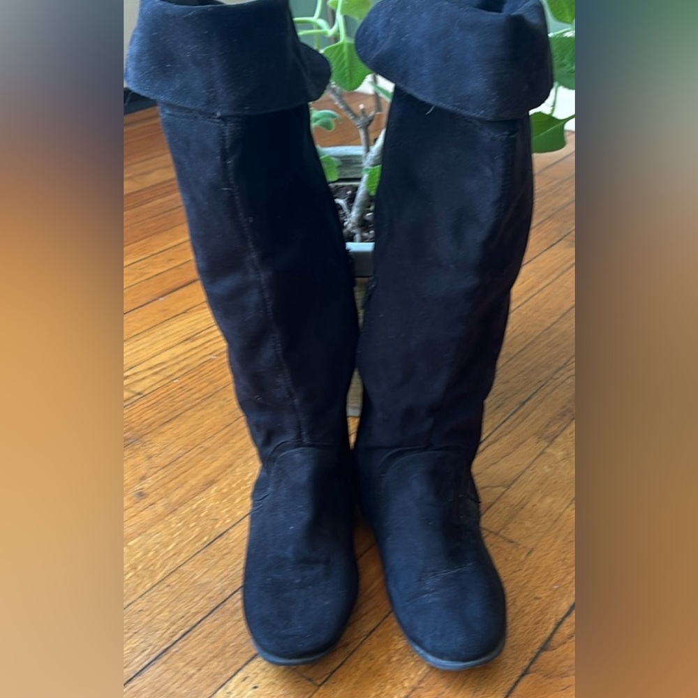 Women’s Target black suede folded hem flat casual comfort boots Sz 9 1/2